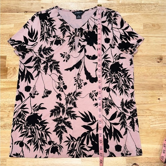 Liz Claiborne Flower Pink & Black Patterned Blouse (XL) - Picture 5 of 10